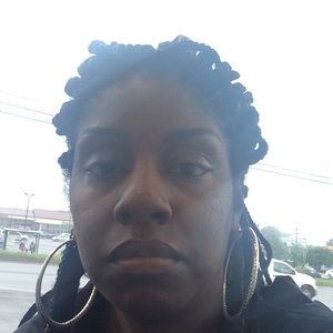 Meet your Posher, Malika